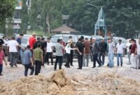 Wakil Wali Kota Batam, Li Claudia Chandra, meninjau sejumlah titik pembangunan drainase di Sei Beduk, Selasa (25/8/2026). Foto: Humas Diskominfo Batam