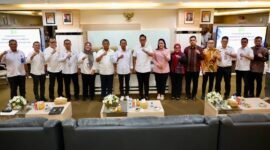 ali Kota Batam, Amsakar Achmad, bersama Wali Kota Medan, Rico Tri Putra Bayu Waas, saat pertemuan di Kantor Wali Kota Batam, Rabu (26/8/2026). Foto: Humas 
Diskominfo Batam
