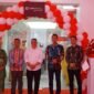Kepala OJK Kepri Sinar Danandjaya meresmikan Kantor Cabang Digital CIMB Niaga Syariah Batam, Selasa (11/8/2026). Foto: istimewa