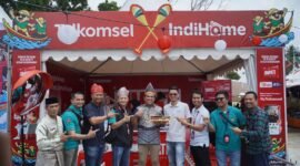 Telkomsel menghadirkan booth layanan pelanggan dan sejumlah promo spesial selama festival berlangsung. Foto: Istimewa