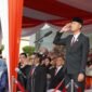 Kepala OJK Kepri Sinar Danandjaya menyampaikan hal itu saat menjadi pembina upacara peringatan HUT ke-81 Kemerdekaan RI di Batam, Senin (17/8/2026). Foto: Istimewa