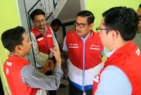 Komisaris PT Pertamina Patra Niaga Panel Barus mengecek kesiapan agen LPG 3 Kg di Batam, Selasa (22/9/2026), di gudang Agen LPG PSO PT Amartha Anugrah Mandiri.