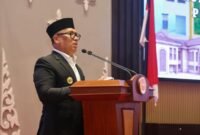 Wakil Gubernur Kepri, Nyanyang Haris Pratamura berpidato dalam rapat paripurna digelar di DPRD Kepri, Dompak, Tanjungpinang, Rabu (16/9/2026). (Harun/DISKOMINFO KEPRI)