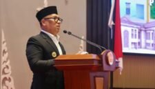 Wakil Gubernur Kepri, Nyanyang Haris Pratamura berpidato dalam rapat paripurna digelar di DPRD Kepri, Dompak, Tanjungpinang, Rabu (16/9/2026). (Harun/DISKOMINFO KEPRI)