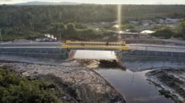 embatan Semala di Kabupaten Natuna yang dibangun Pemerintah Provinsi Kepulauan Riau melalui Dinas PUPP. Dalam dialog di RRI Tanjungpinang, Rabu (23/9/2026), Gubernur Kepri Ansar Ahmad menekankan jika Pemprov Kepri di usia 24 tahun Provinsi Kepulauan Riau menekankan pada penguatan konektivitas dan pemerataan. (Andri/DISKOMINFO KEPRI)
