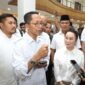 Wali Kota Batam, Amsakar Achmad, bersama Wakil Wali Kota Batam, Li Claudia Chandra, memberikan keterangan kepada wartawan belum lama ini. Dok HUMAS DISKOMINFO BATAM