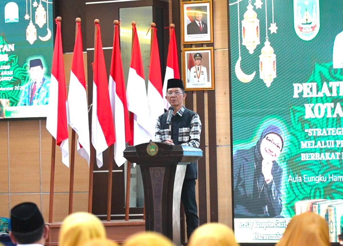 Wali Kota Batam, Amsakar Achmad, membuka Pelatihan Guru Al-Qur’an Kota Batam Tahun 2026 di Kantor Wali Kota Batam, Sabtu (26/9/2026). Foto: Humas Diskominfo Batam