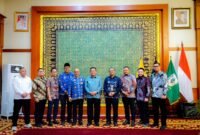Audiensi Executive General Manager Pertamina Patra Niaga Regional Sumbagut Fanda Chrismianto bersama Gubernur Kepri Ansar Ahmad di Tanjungpinang, Kamis (1/10/2026). Foto: Istimewa
