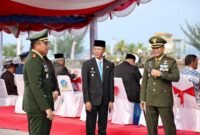 Wali Kota Batam, Amsakar Achmad, menghadiri Upacara HUT ke-81 TNI tingkat Provinsi Kepulauan Riau di Tugu Sirih, Tanjungpinang, Senin (5/10/2026). Foto: Humas Diskominfo Batam
