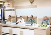 Wali Kota Batam, Amsakar Achmad, didampingi Sekda Batam, Firmansyah, menyambut kunjungan Forkopimda Kabupaten Hulu Sungai Selatan di Kantor Wali Kota Batam, Senin (19/10/2026). Foto: Humas Diskominfo Batam