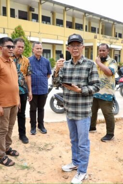 Amsakar Minta Minimal Lima Ruang Kelas Baru di SDN 013 Sekupang