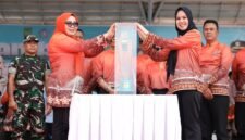 Ketua TP-PKK Batam, Erlita Amsakar, saat menghadiri Jambore PKK tahun lalu. Dok HUMAS DISKOMINFO BATAM