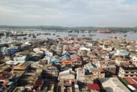 Kawasan padat pemukiman di Kota Lama, Tanjungpinang. Tahun 2026 ini, sebanyak 3.804 rumah masyarakat telah masuk dalam program bedah rumah melalui Bantuan Stimulan Perumahan Swadaya (BSPS) Program 3 Juta Rumah. (Andri/DISKOMINFO KEPRI)
