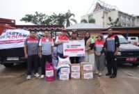  Pertamina Patra Niaga Regional Sumatera Bagian Utara (Sumbagut) kembali menyalurkan bantuan kepada warga terdampak banjir bandang di Kota Padang. Foto:  Istimewa